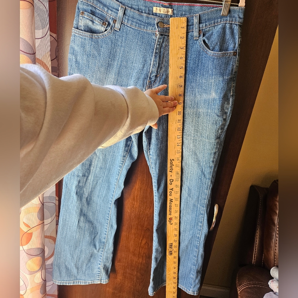 Levi's Relaxed Boot Cut 550 Jeans - Picture 5 of 9